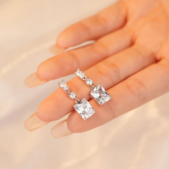 Picture of X8 BODY LUXURY EARRING RECTANGULAR ZIRCON CITY FE530