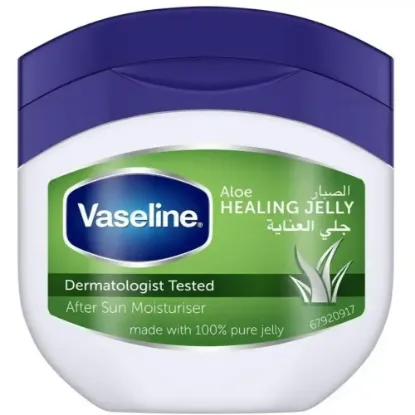 Picture of Vaseline Petroleum Jelly Light Hydration 450 ml